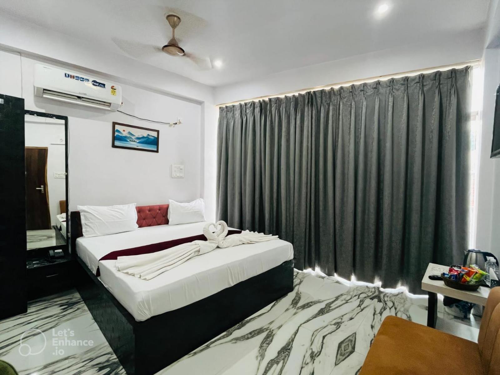 Hotel Vinayak Plaza Varanasi Luaran gambar